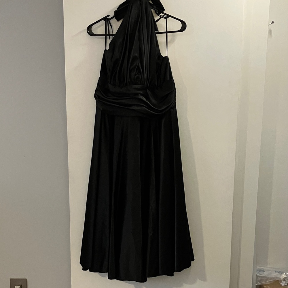 Aspeed Black Backless Halter Dress